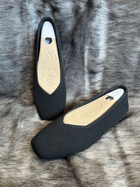 VIVAIA Like NEW Margot Square Toe V-Cut Flats Black EU 39 W US 8 Wide